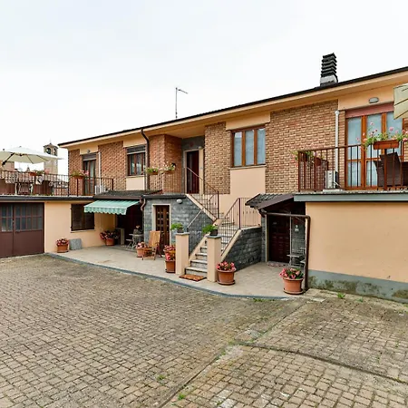 Il Borghetto Di Castagnole 아파트